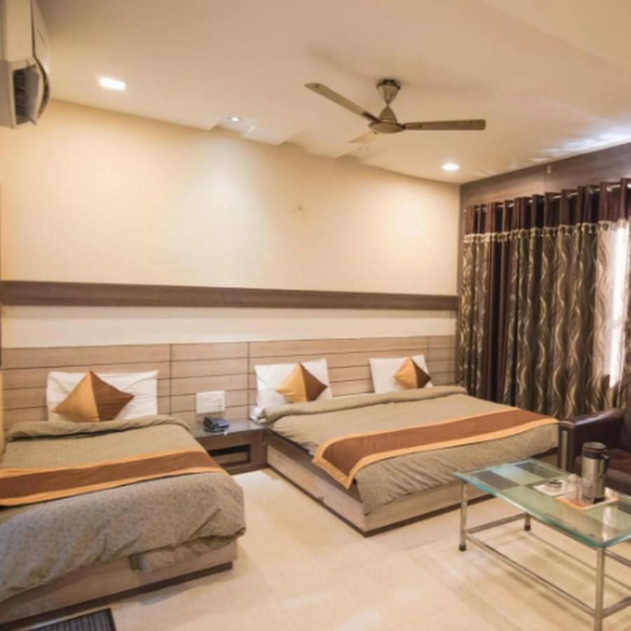 Brij Palace Hotel Bhopal Ngoại thất bức ảnh
